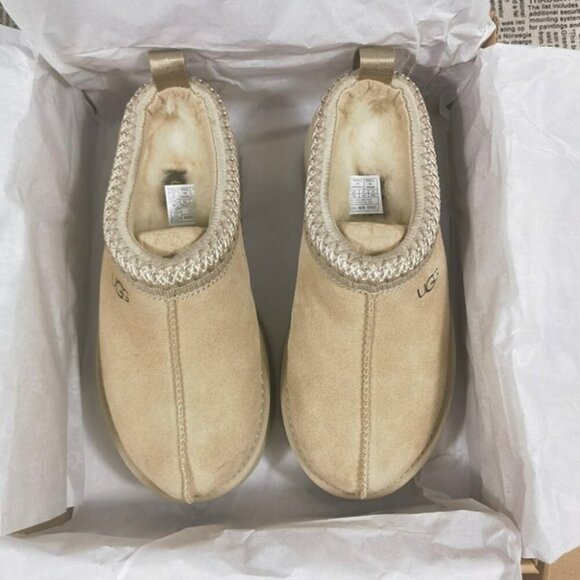 UGG Women's Cream Platform Slip-Ons - Picture 9 of 10